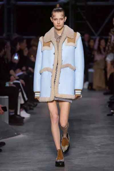 Look 34